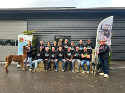 Dakdekker komt in actie voor Alpe d&rsquo;HuZes