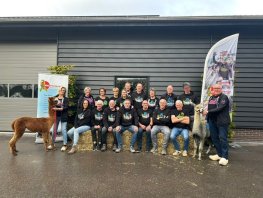 Dakdekker komt in actie voor Alpe d&rsquo;HuZes