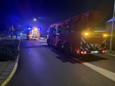 Brand in dak snel onder controle