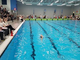 Synchroonzwemmers leveren mooie prestaties op de derde minibeatwedstrijd in Zwolle