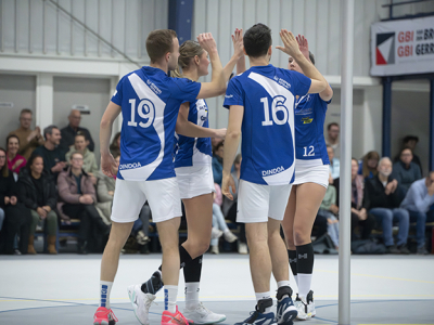 Dindoa klopt thuis ook Nic. in thriller