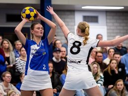 De Meeuwen geeft Dindoa geen kans in derby