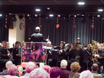 Regioharmonie De Verbinding gaf een sfeervol Valentijnsconcert 