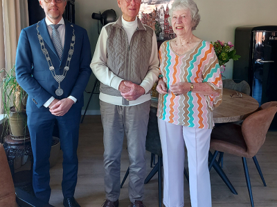 Joke en John Rieuwers 65 jaar getrouwd