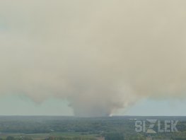 Grote natuurbrand in Epe op oefenterrein 't Harde, rookwolken boven Harderwijk