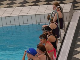Spetterende afsluiting van het synchroonzwemseizoen