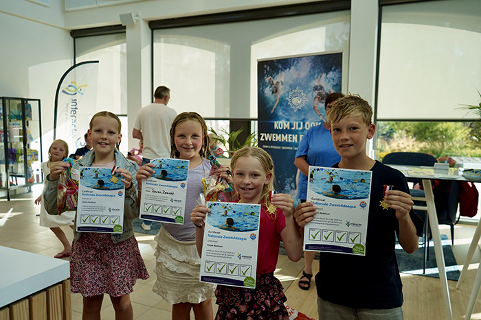 Zwem4daagse Ermelo was een feestelijk zwemspektakel in Sportcentrum Zanderij