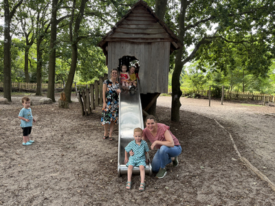 2- of 3-jarige kinderen welkom op de peuterspeelzaal Kleurrijk De Klokbeker