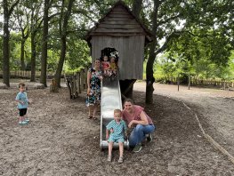 2- of 3-jarige kinderen welkom op de peuterspeelzaal Kleurrijk De Klokbeker