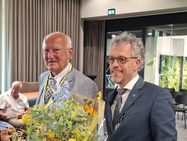 Zilveren Pauw voor historicus Peter Yska vanwege buitengewone verdiensten voor Ermelo