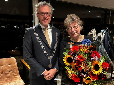 Koninklijke Onderscheiding voor mevrouw Janny van Loo-van der Kolk